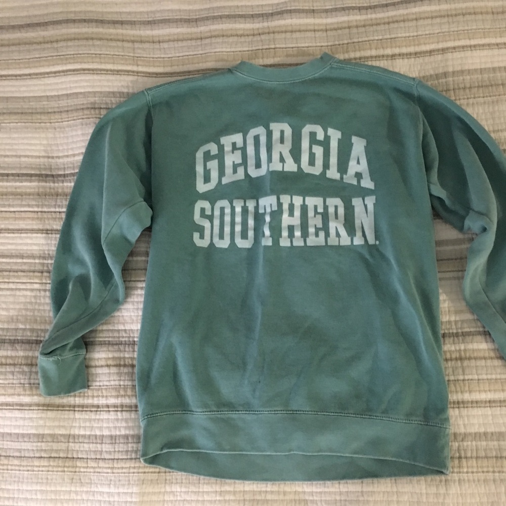 sweatshirt